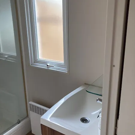 Charlene Julien Lejlighed